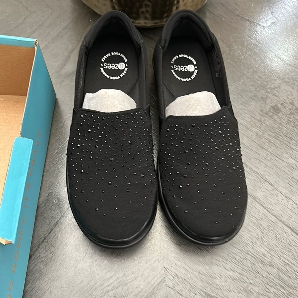 Bzees Women's Poppyseed Slip On - Picture 4 of 13